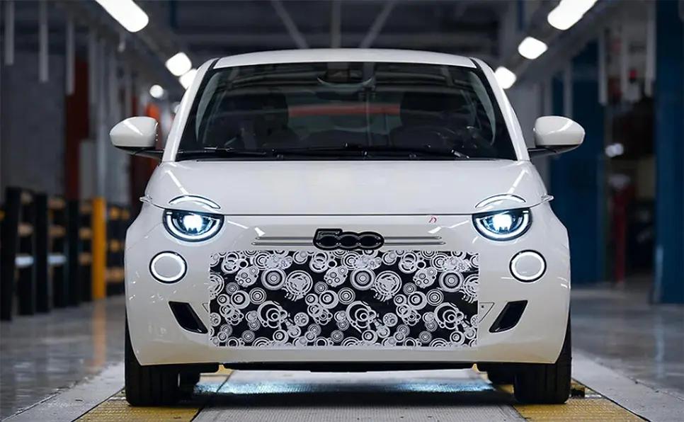 New Fiat 500 hybrid with manual transmission