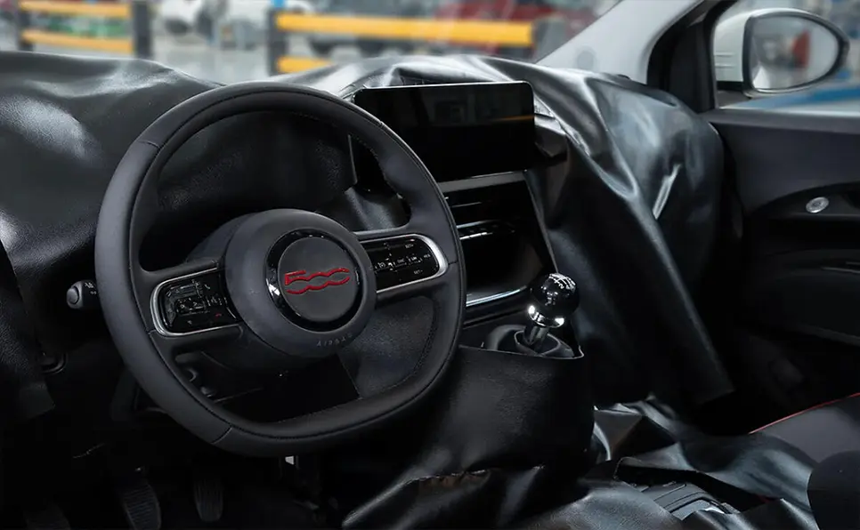 New Fiat 500 hybrid with manual transmission