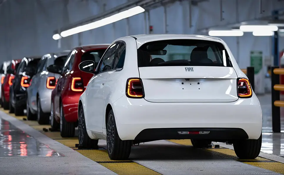 New Fiat 500 hybrid with manual transmission