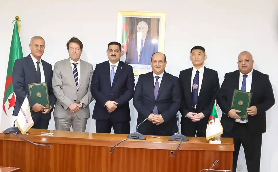 SPA ALGÉRIE FAW TRUCKS INDUSTRIES et COSIDER ALREM signent un accord