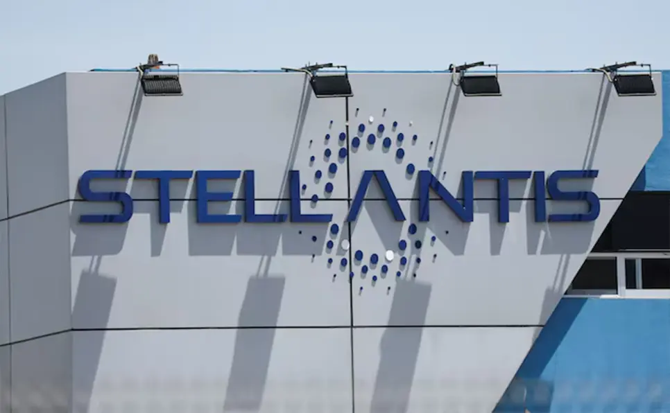 Stellantis  Pertes importantes au premier semestre 2025